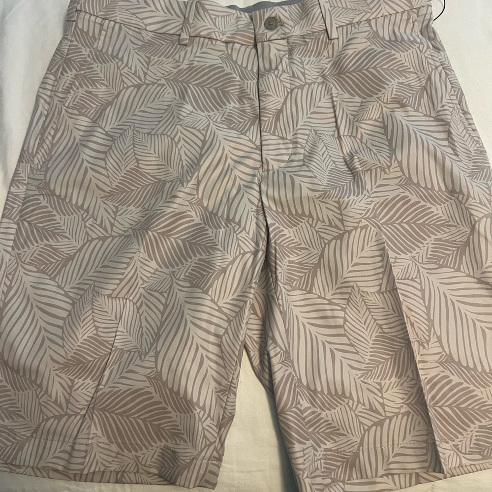 Walter Hagen Leaf Print Tan Men's Shorts